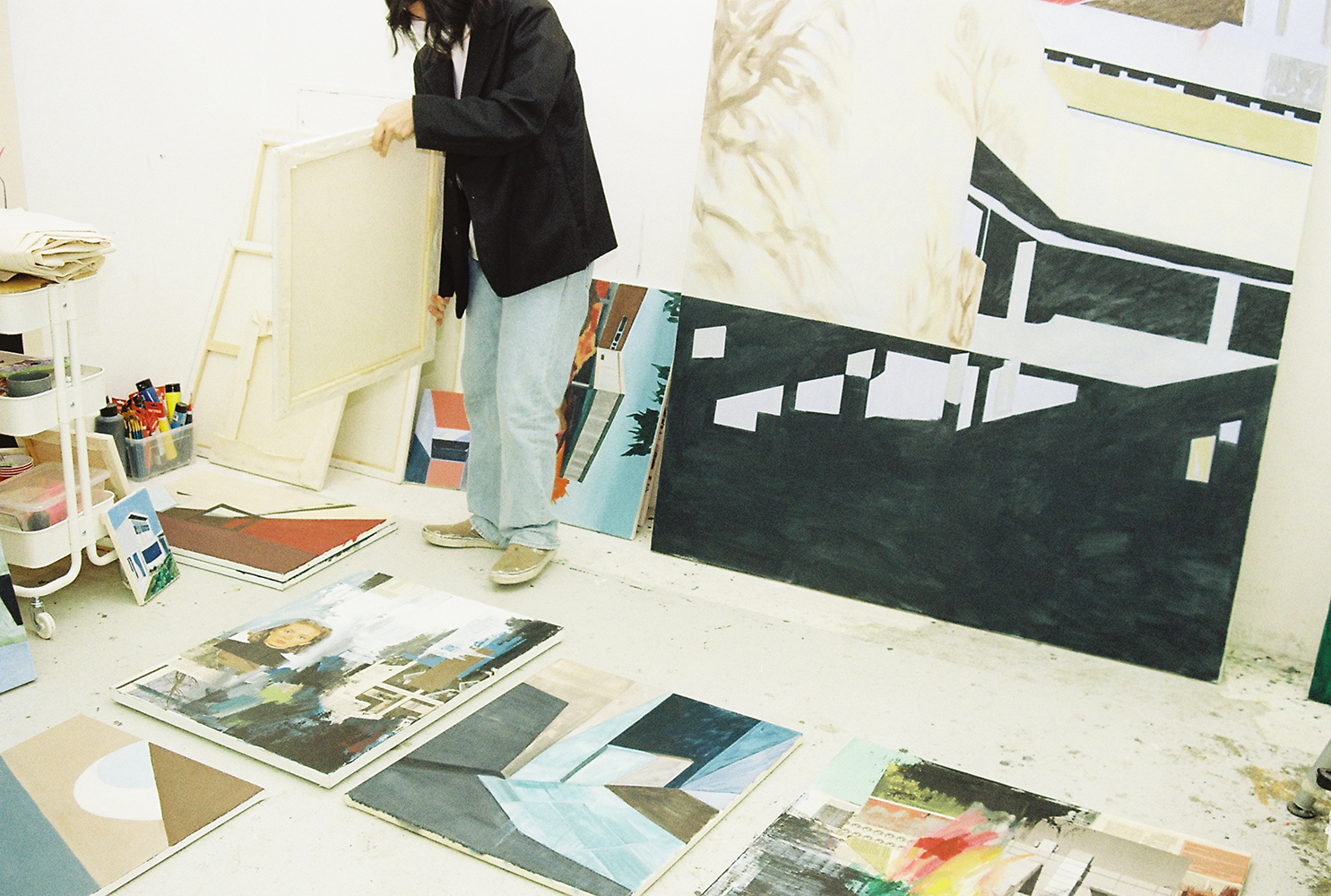 Haleen Lee in his studio